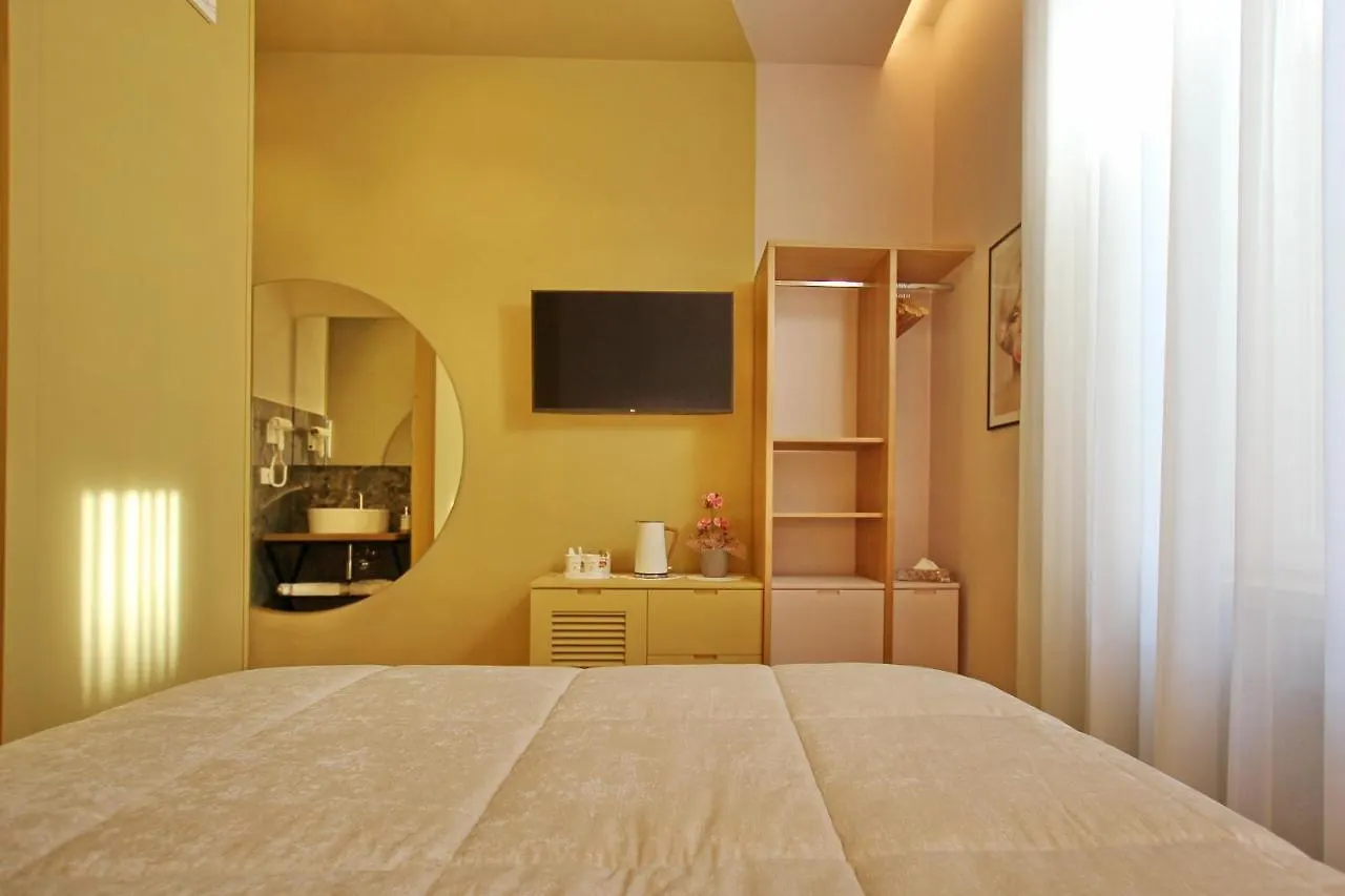 Dreaming Rome Suites 0*,  Italy