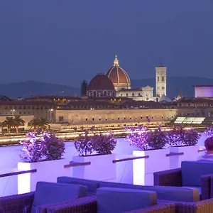 Mh & 4*, Firenze Italia